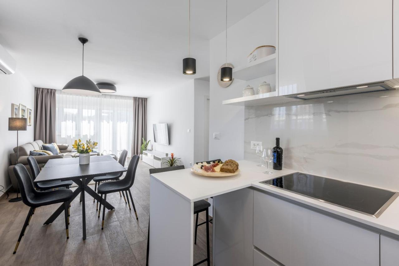 Domus Mea Apartment